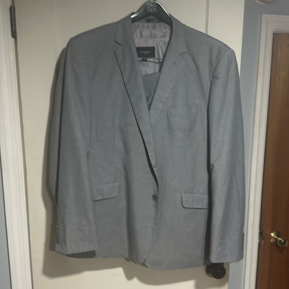 Statement 3 Piece Gray Suit 52R Jacket 47R Pants also Pants tapered